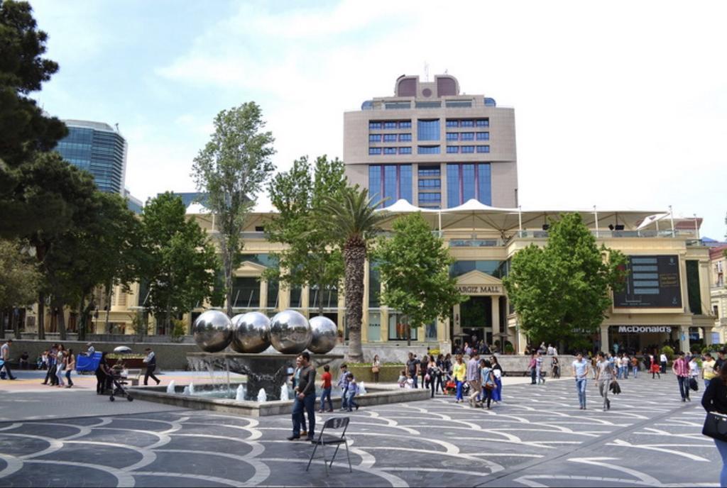 Check-In Apartment Near Fountain Square Vidadi Str Baku Extérieur photo