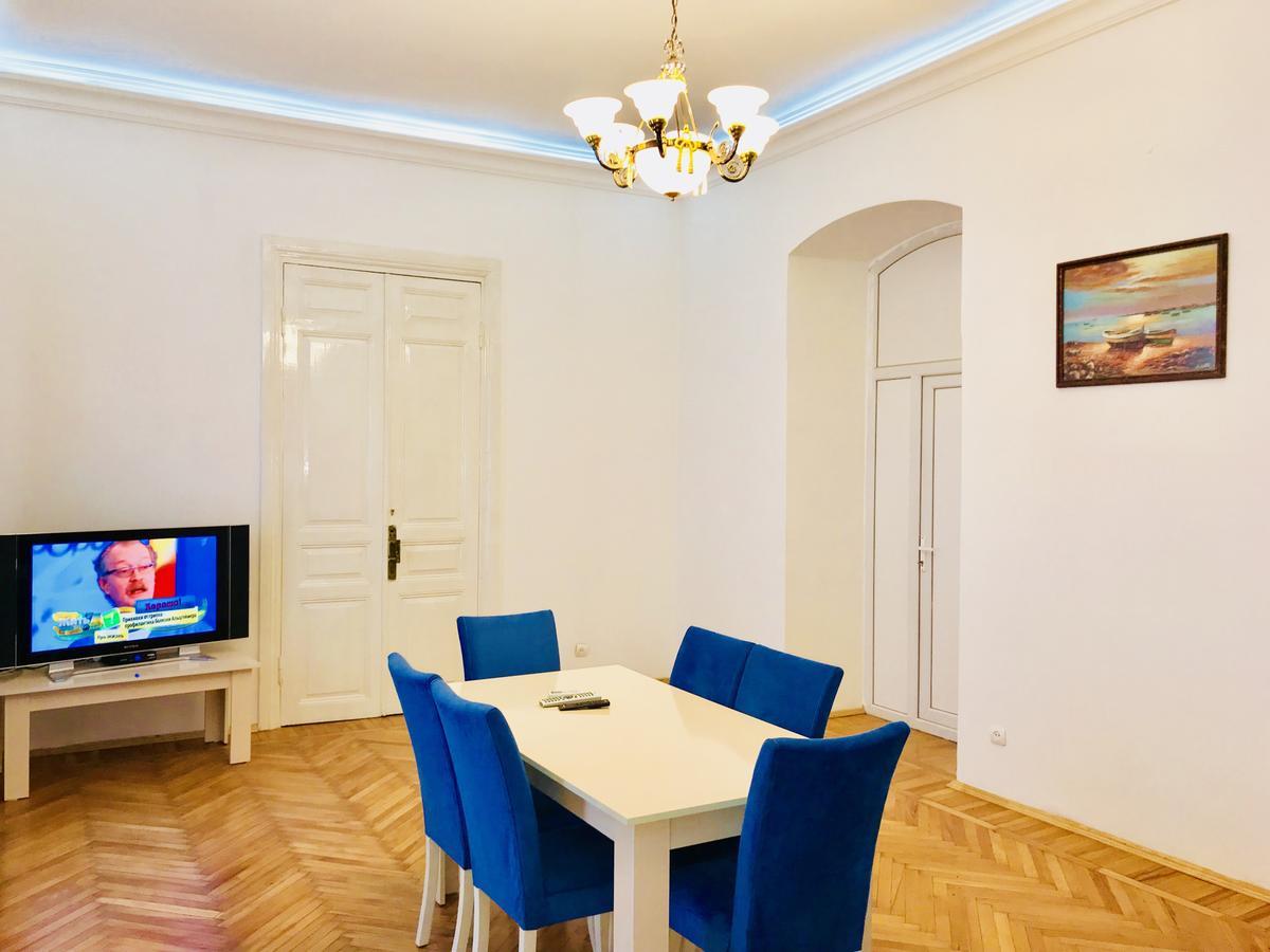 Check-In Apartment Near Fountain Square Vidadi Str Baku Extérieur photo