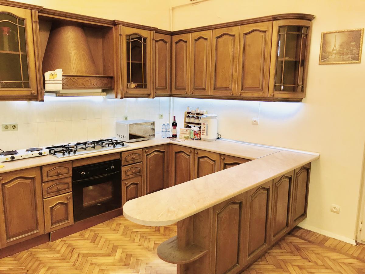 Check-In Apartment Near Fountain Square Vidadi Str Baku Extérieur photo