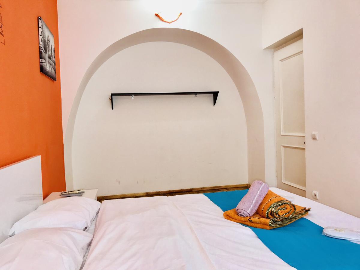 Check-In Apartment Near Fountain Square Vidadi Str Baku Extérieur photo