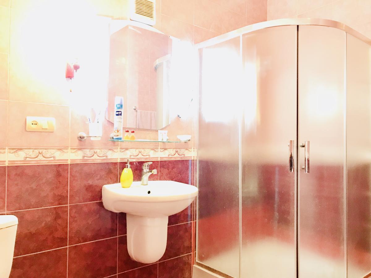 Check-In Apartment Near Fountain Square Vidadi Str Baku Extérieur photo